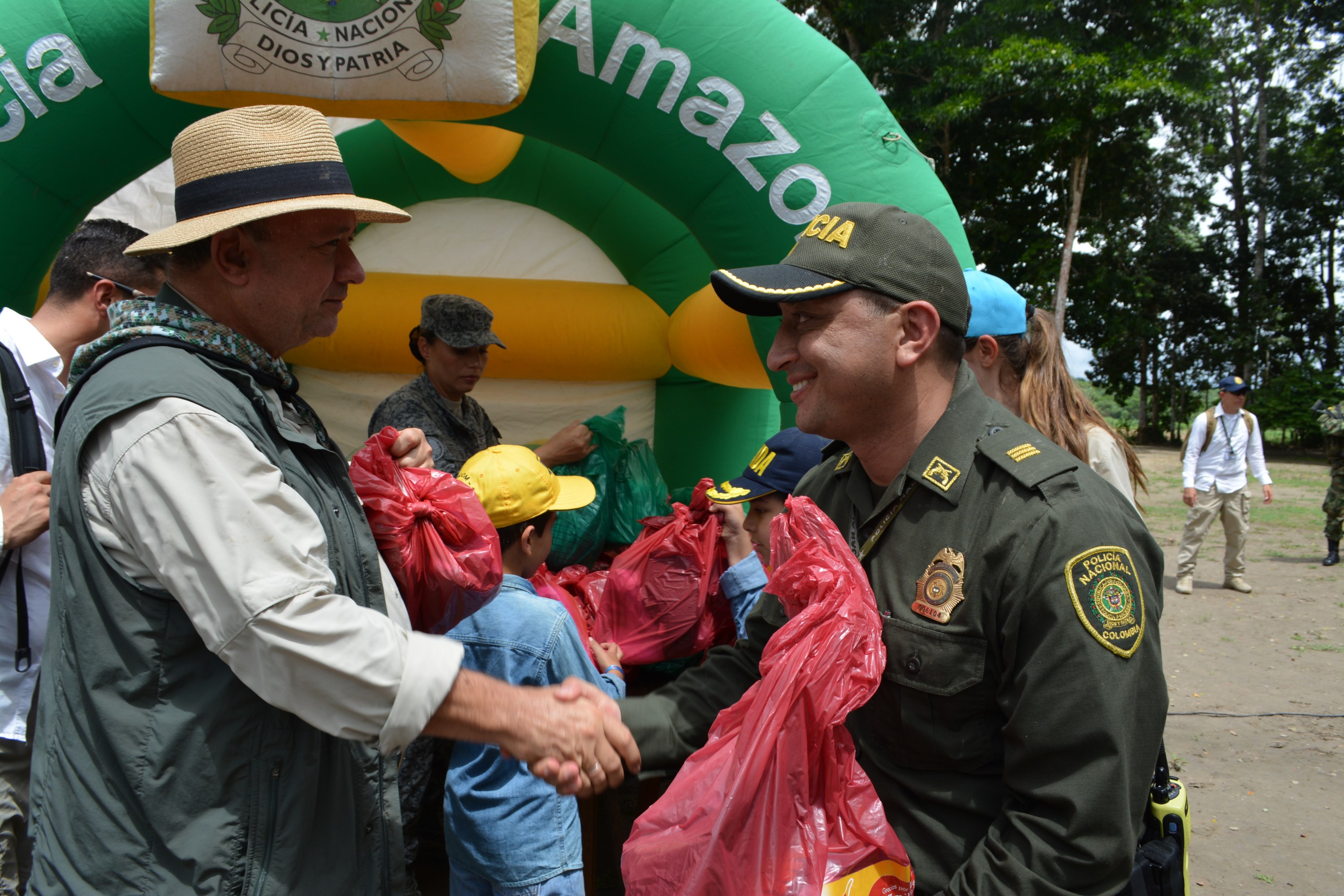 El señor Director de Talento Humano de la Policía Nacional lo acompañó en la jornada 