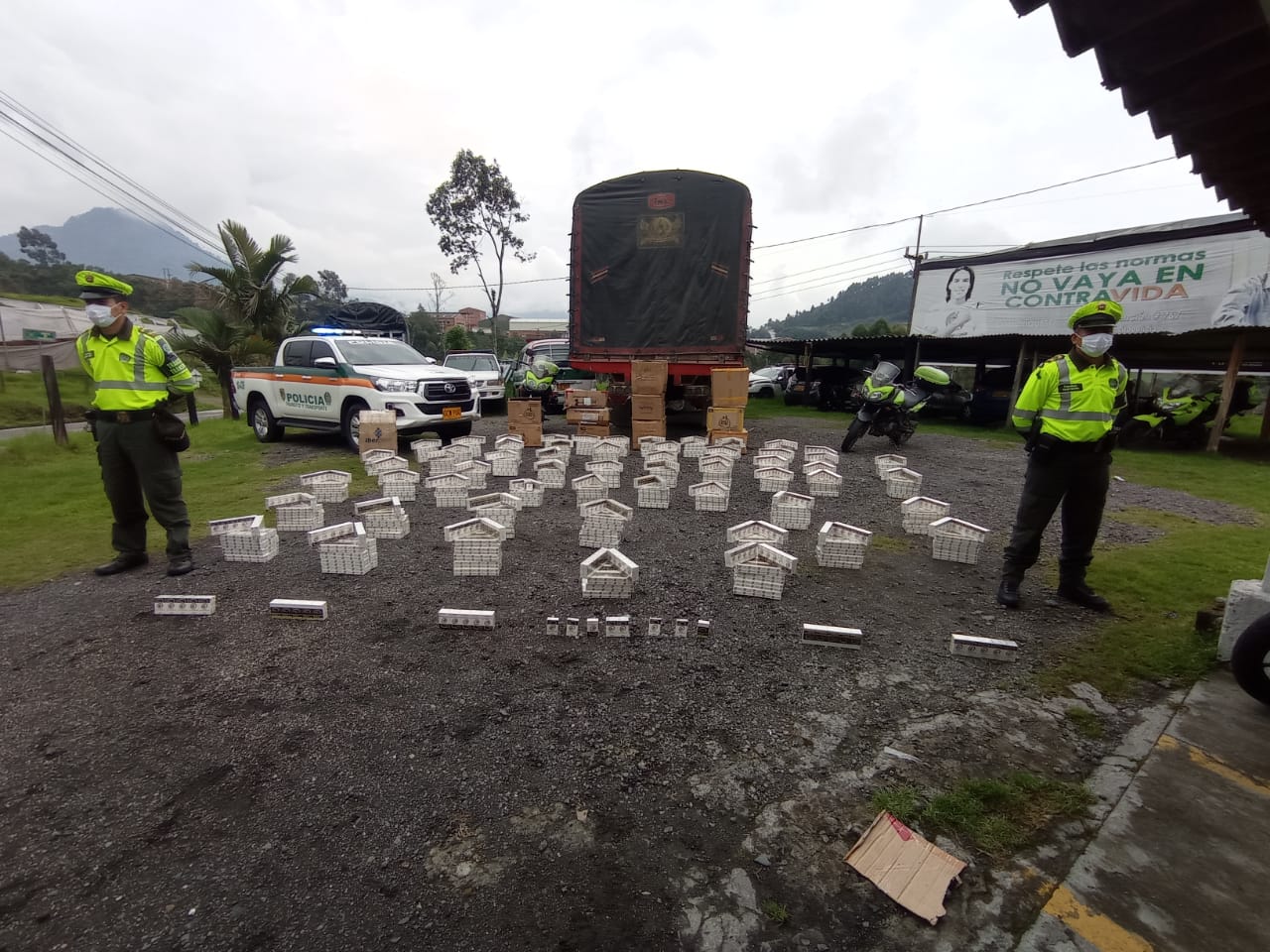 La mercancía tiene un avaluó de $15'000.000 Aprehendimos 6.000 cajetillas de cigarrillos en Manizales