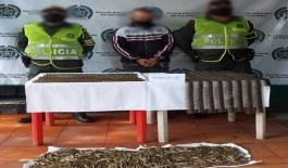 Capturamos a un hombre que transportaba munición en un vehículo de servicio particular Somos uno, somos todos contra el homicidio