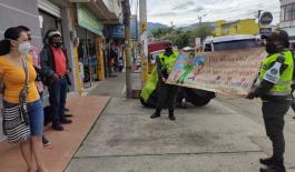 Adelantamos actividades de sensibilización y de control para mitigar el contagio del COVID-19 Policía_actividades_de_prevención_y_control_frente_al_COVID_19