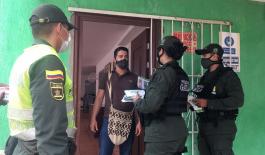 Puerta a puerta para prevenir el secuestro, la extorsión y otros delitos en Algarrobo campaña contra la extorsion-yo no pago yo denuncio-gaula-algarrobo-puerta a puerta