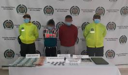 Capturamos pareja al servicio del “Clan del Golfo” Continuamos-Trabajando-al-Servicio-de-la-Comunidad