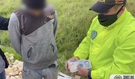 Capturamos a dos extranjeros que intimidaban a comerciantes para exigirles dinero somos uno somos todos contra la extorsión