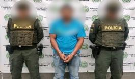En Córdoba, capturamos a un hombre por violencia contra servidor público El hecho tuvo lugar en el barrio 27 de julio del municipio de Montelíbano