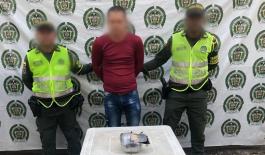 Capturado en la vía de Loma del Bálsamo con un kilo de cocaína capturado-estupefaciente-loma del balsamo-algorrobo-cuadrante vial-magdalena-un kilo de cocaina-construyendo seguridad
