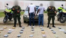 Policía de carreteras capturo a dos personas transportaban marihuana Procesados por el delitos de tráfico y porte de estupefacientes