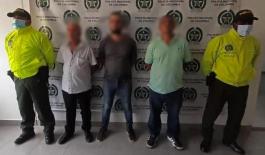 realizan la captura de tres personas y la aprehensión de una menor