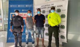 Capturados dos hombres señalados de hurtar un establecimiento en un centro comercial de la ciudad en el mes de julio Capturados dos hombres señalados de hurtar un establecimiento en un centro comercial de la ciudad en julio.