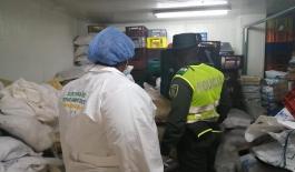 En operativos de control a carnicerías y frigoríficos de Quibdó, incautamos alimentos vencidos En-operativos-de-control-a-carnicerías-y-frigoríficos-de-Quibdó,-incautamos-alimentos-vencidos