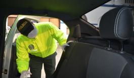 Capturamos a una persona con estupefaciente camuflado en un vehículo estupefaciente-camuflado-en-vehiculo