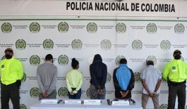 Incautamos-un-revólver-una-pistola-munición-estupefacientes-y-celulares Capturamos-tres-hombres-y-dos-mujeres-mediante-diligencias-de-registro-y-allanamiento