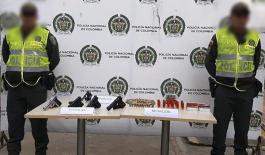 proporcionamos_duro_golpe_a_la_delincuencia_en_el_norte_del_Cauca Armas_incautadas_en_el_corregimiento_de_Mondomo_del_municipio_de_Santander_de_Quilichao
