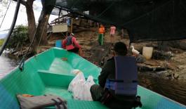 En Canoa se realizó el desplazamiento a puerto Ceboruco llegada_en_canoa