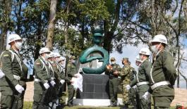 El_complejo_de_Policía_Intendente_Jefe_Diego_María_ Guerrero_ Navia,_realiza_la_develación_del_monumento_“Edificadores_de_Paz” En_el_complejo_del_Comando_del_Cauca_se_inagura_monumento_Edificadores_de_Paz