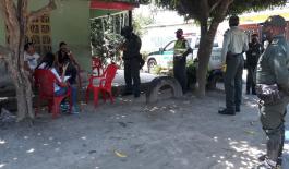 Planes puerta a puerta con acciones preventivas en beneficio de la comunidad en Zona Bananera (Magdalena) comando situacional-zona bananera-planes puerta a puerta-mitigacion-covid-19-magdalena-prevencion-policia DEMAG