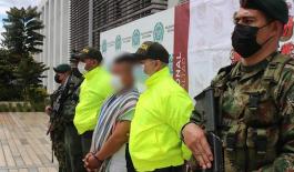 Capturamos a alias Martín, sicario del GAO-r columna móvil Jaime Martínez de las Farc policia-captura-alias-mart