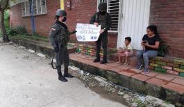 policia_en_las_mercedes_realiza_acercamiento_con_la_comunidad_patrullajes_a_pie_ policia_en_las_mercedes_realiza_acercamiento_con_la_comunidad_patrullajes_a_pie_