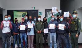 En Timbío, Cauca se graduaron nuevos líderes y dinamizadores en convivencia Nuevos líderes y dinamizadores en convivencia