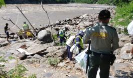 Con ayuda de la ciudadanía y la empresa EMAS limpiamos la Rivera del Rio Magdalena