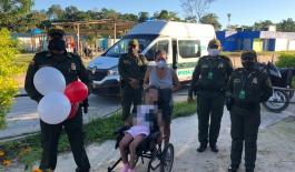 Gestos solidarios que llegan al alma Regalando sonrisas