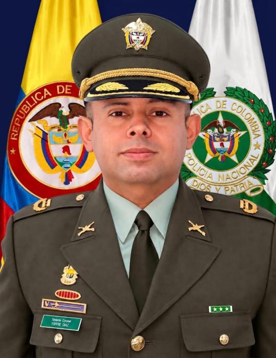 Jefe (E) teniente coronel Yoffre D&iacute;az